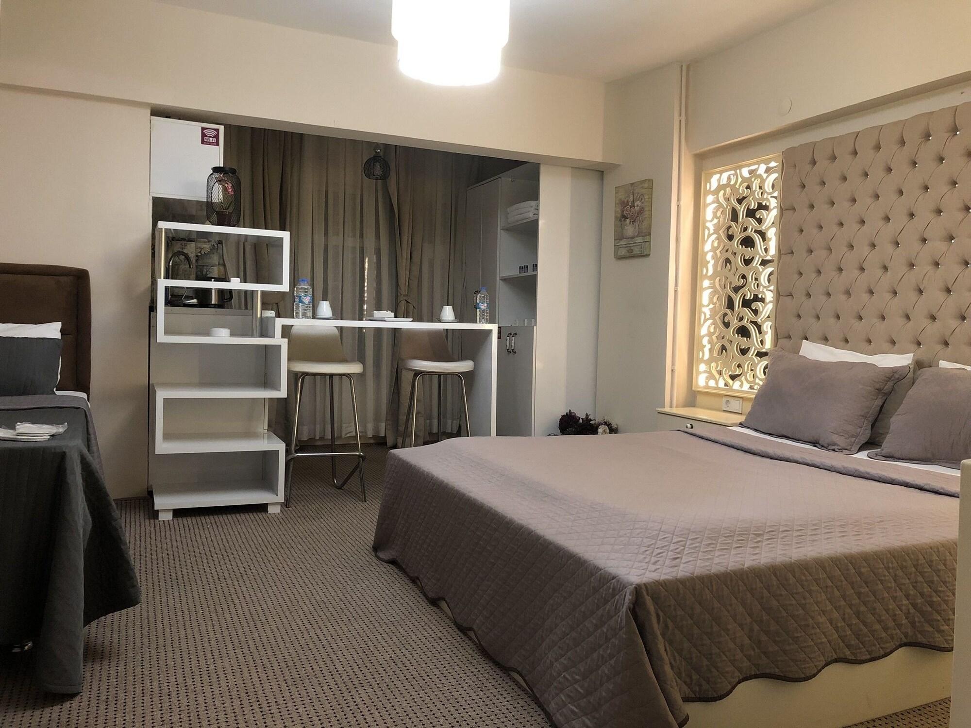 LİZZİA BUTiK HOTEL Istanbul Eksteriør billede
