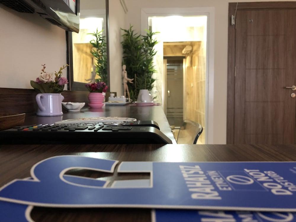 LİZZİA BUTiK HOTEL Istanbul Eksteriør billede