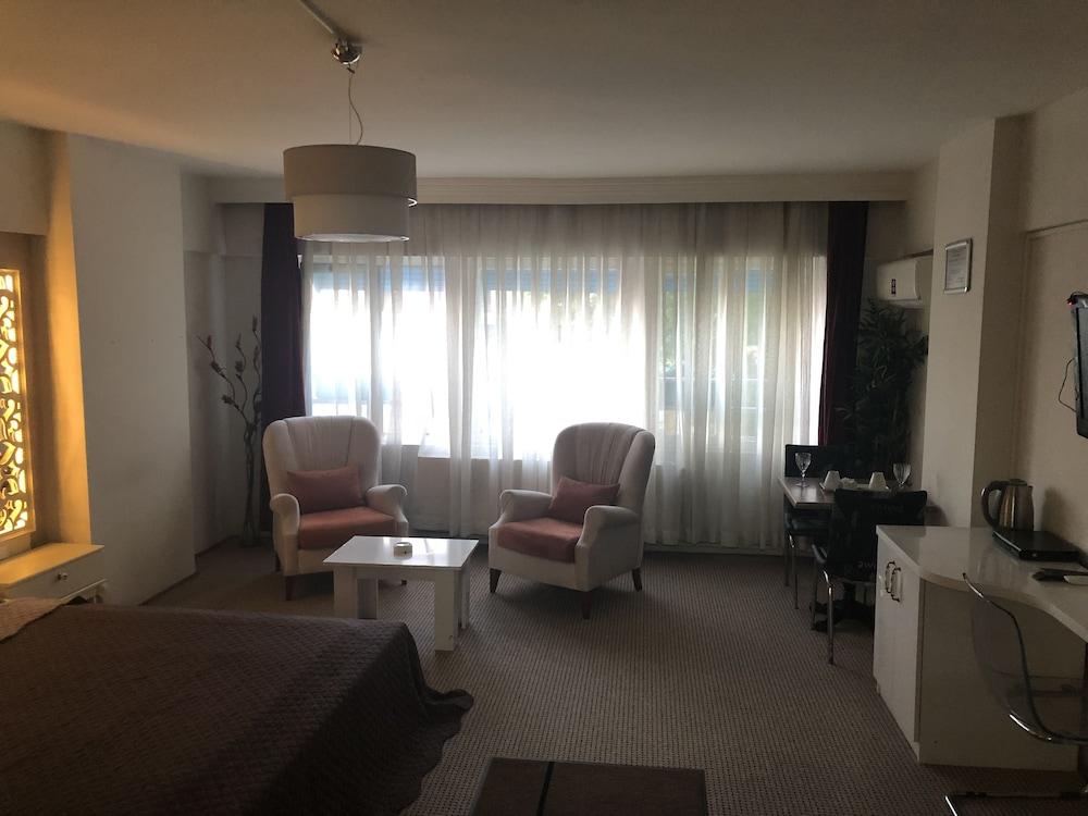 LİZZİA BUTiK HOTEL Istanbul Eksteriør billede